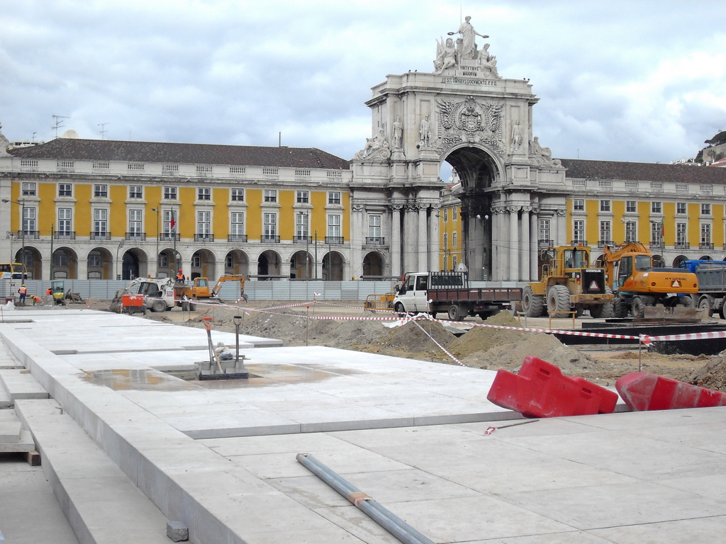 Praça do Comércio, Lisboa, durante as obras de reabilitação dos pavimentos realizadas em 2010.